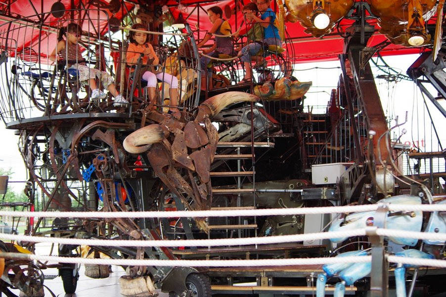 Le Manege Carre Senart concu par Francois Delaroziere 081.jpg